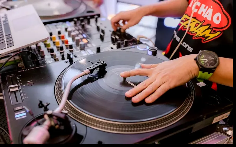 FP Disc Jockey online