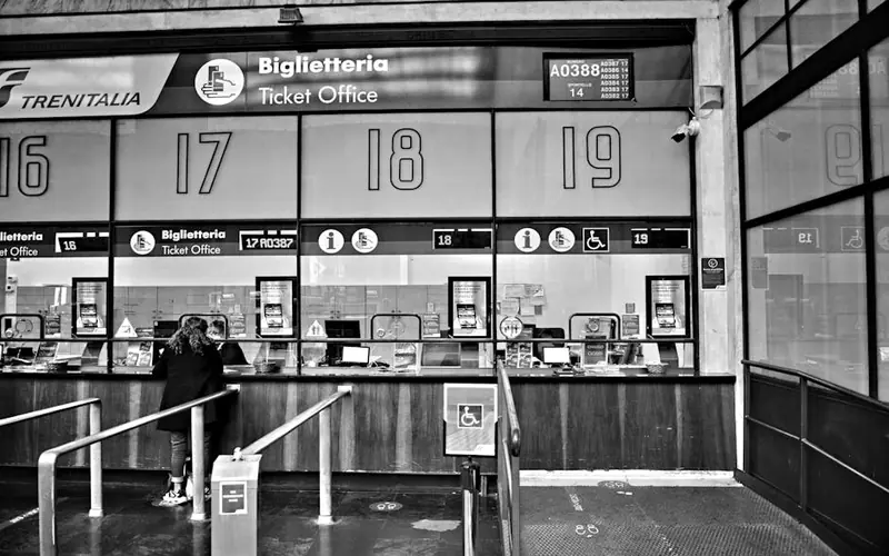 Oposiciones Operador Comercial de Renfe